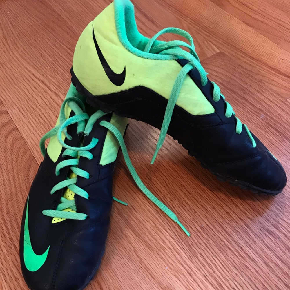 Nike turf shoes